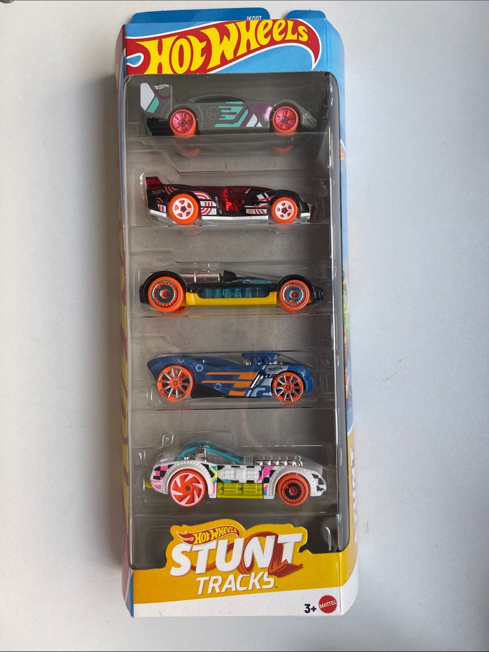 2025 Mattel Hot Wheels 5-Car Stunt Pack, Looped Tracks